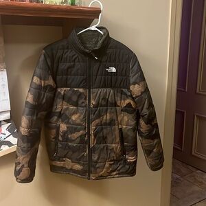 North face camo green boys XL jacket
